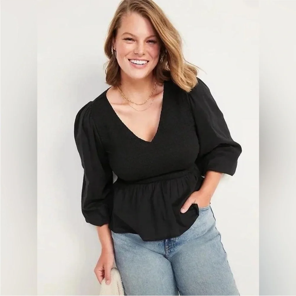 Old Navy black long sleeve smocked peplum blouse, size L - Picture 1 of 7
